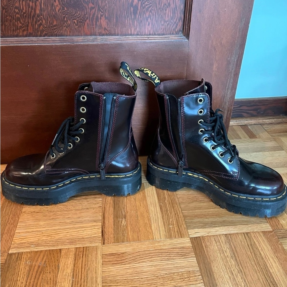 Dr. marten Jadon